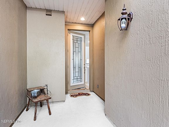 4th image of 3721 CRESWICK Circle #B