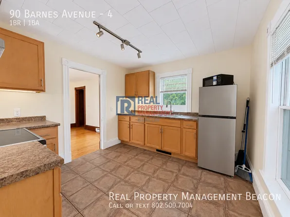 90 Barnes Ave #4, White River Junction, VT 05001