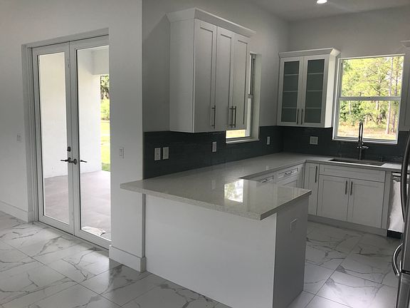 5th image of 3515 48th Ave NE
