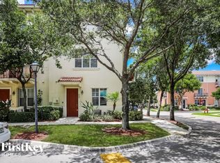 10038 SW 22nd St, Hollywood, FL 33025