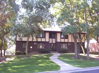 2355 Chalet Gardens Rd #2, Madison, WI 53711