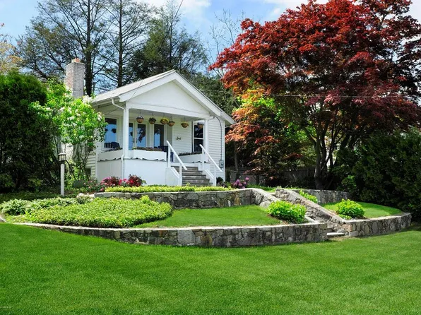 1015 North St, Greenwich, CT 06831