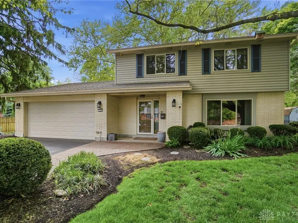 320 S Village Dr, Dayton, OH 45459