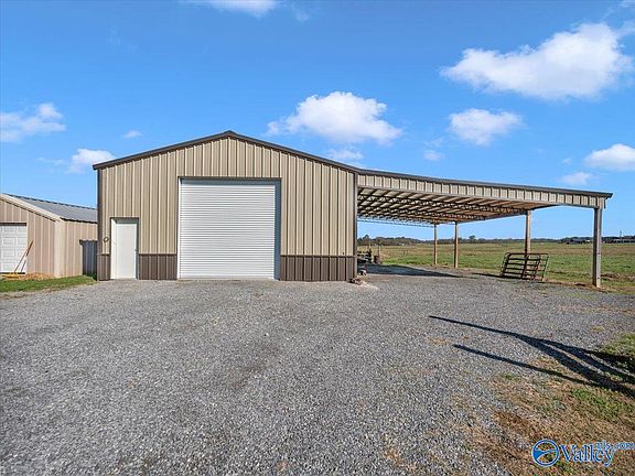 3rd image of 885 County Road 16