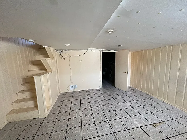 7134 Souder St — Photo 3