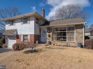 274 S New Ardmore Ave, Broomall, PA 19008