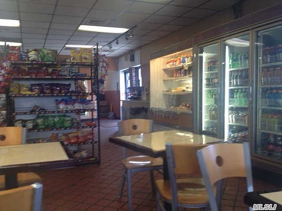 5th image of 35 Allen Blvd