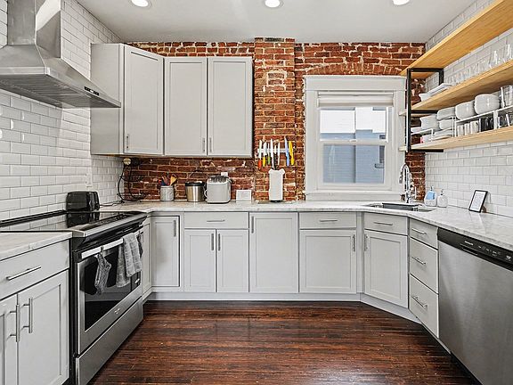 5th image of 3200 N Gaylord St