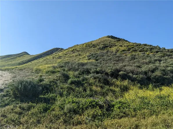 462 Waters Rd, Moorpark, CA 93021