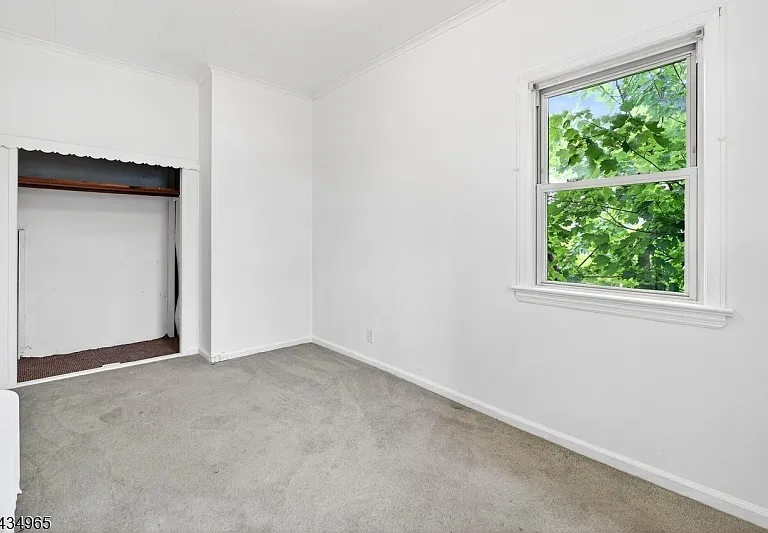 319 Paterson Ave — Photo 9