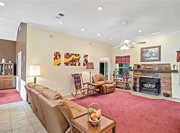 5th image of 3920 Lakeshore Dr