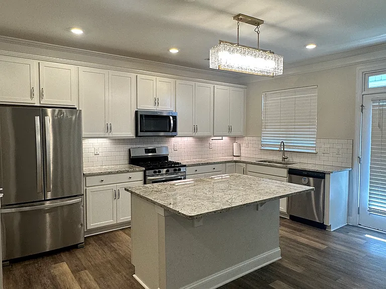 10448 Glenmere Creek Cir — Photo 3
