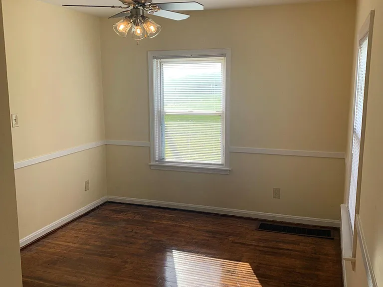 2917 Ruhl Ave — Photo 10
