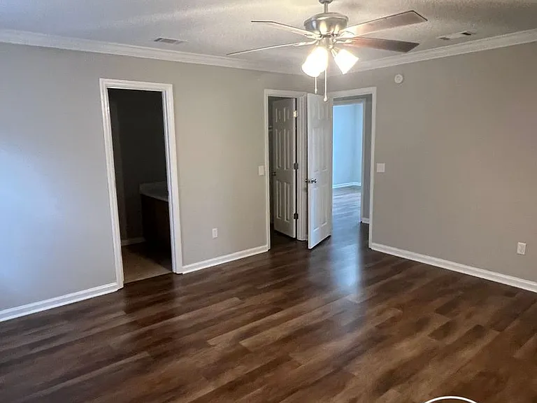 801 Brickyard Rd — Photo 8