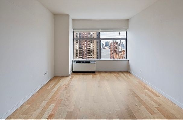 1st image of 90 Washington St APT 16K