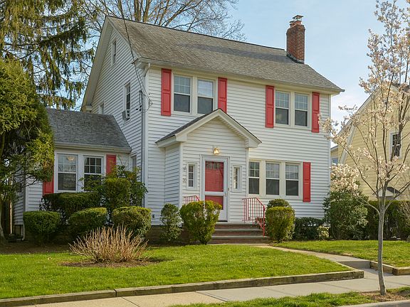 3rd image of 20 Princeton St