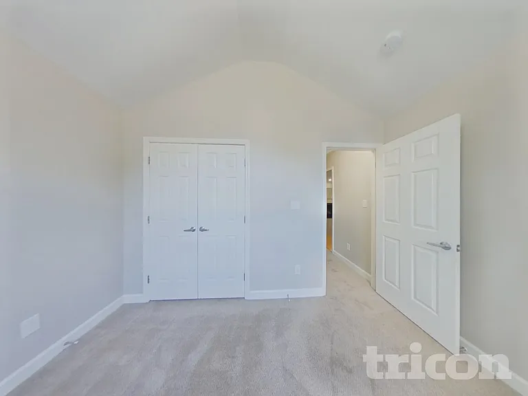 4407 Gladwood Ln — Photo 10