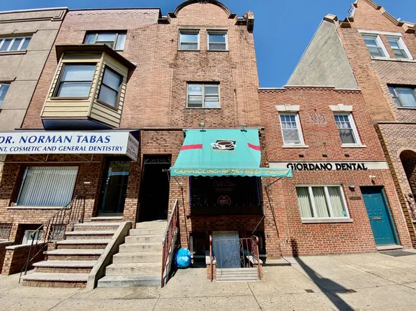 2532 S Broad St, Philadelphia, PA 19145