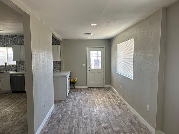 5th image of 2314 W Solano Dr