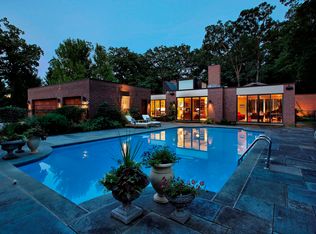 480 N Green Bay Rd, Lake Forest, IL 60045