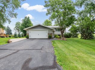 2001 Ridgewood Dr NW, Alexandria, MN 56308