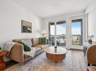 Somi, Los Angeles, CA 90019