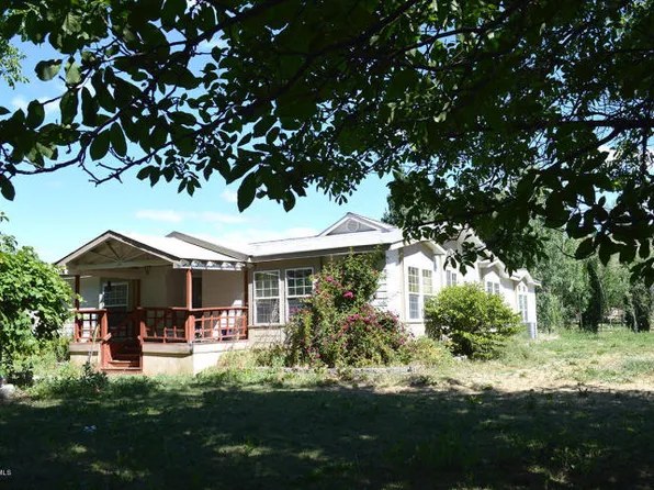 11207 Wide Hollow Rd, Yakima, WA 98908