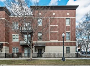 756 W 14th St #101, Chicago, IL 60607