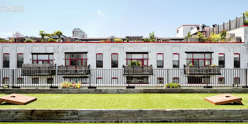 Rented by Compass | media 52