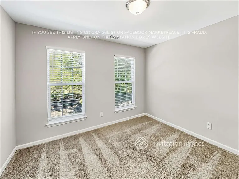 6918 Olmsford Dr — Photo 16