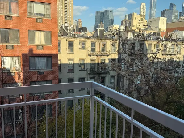 517 West 46th Street image 6 of 8