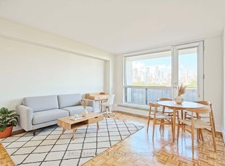 666 Spadina Ave #206, Toronto, ON M5S 2H8