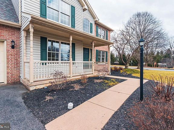 5th image of 1460 Yardal Rd
