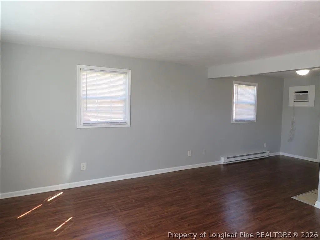 2 bed, 1.0 bath, 800 sqft, $850 — Photo 3