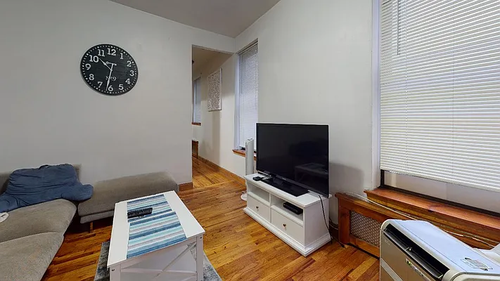 Rented by Bond New York | media 4