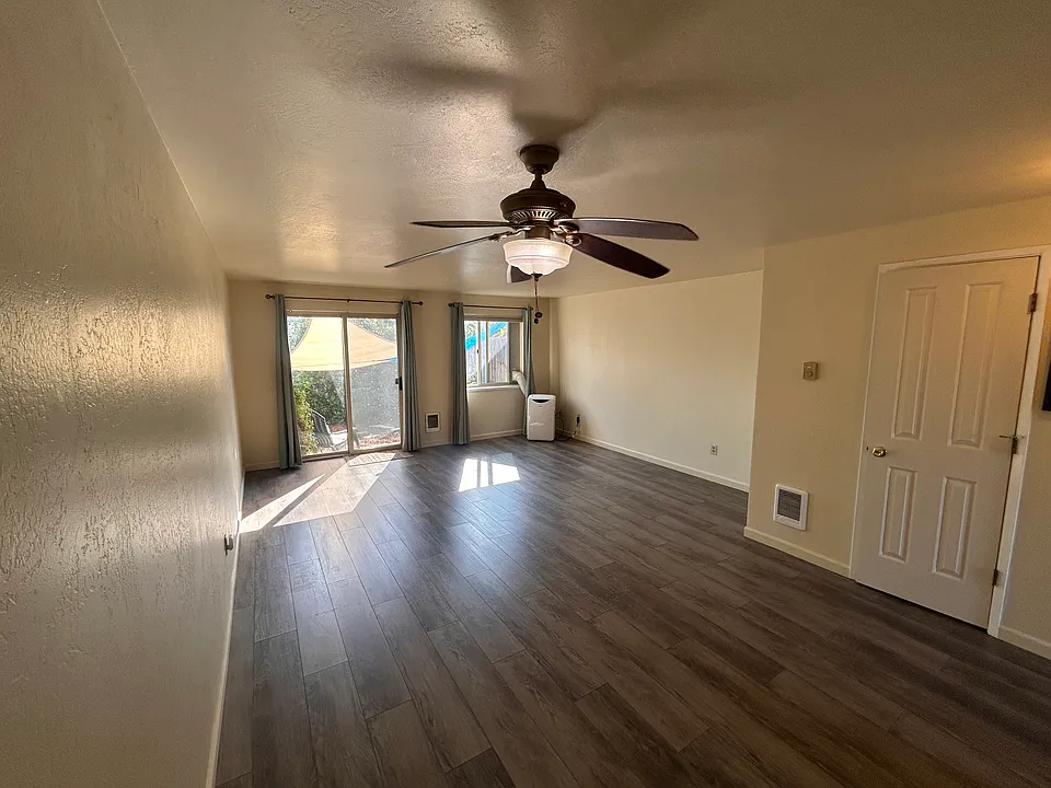 132 S Mountain Ave #3