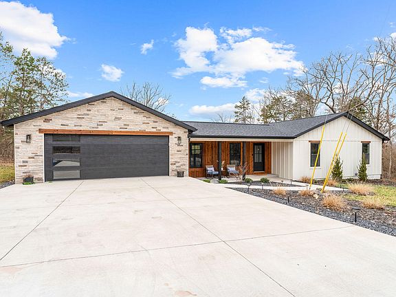 5th image of 1143 Oakwood Drive