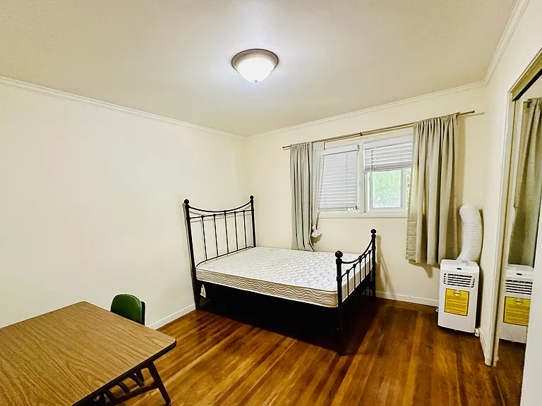 2316 Cooley Ave — Photo 5