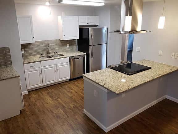 Kitchen w/ All New Appliances
