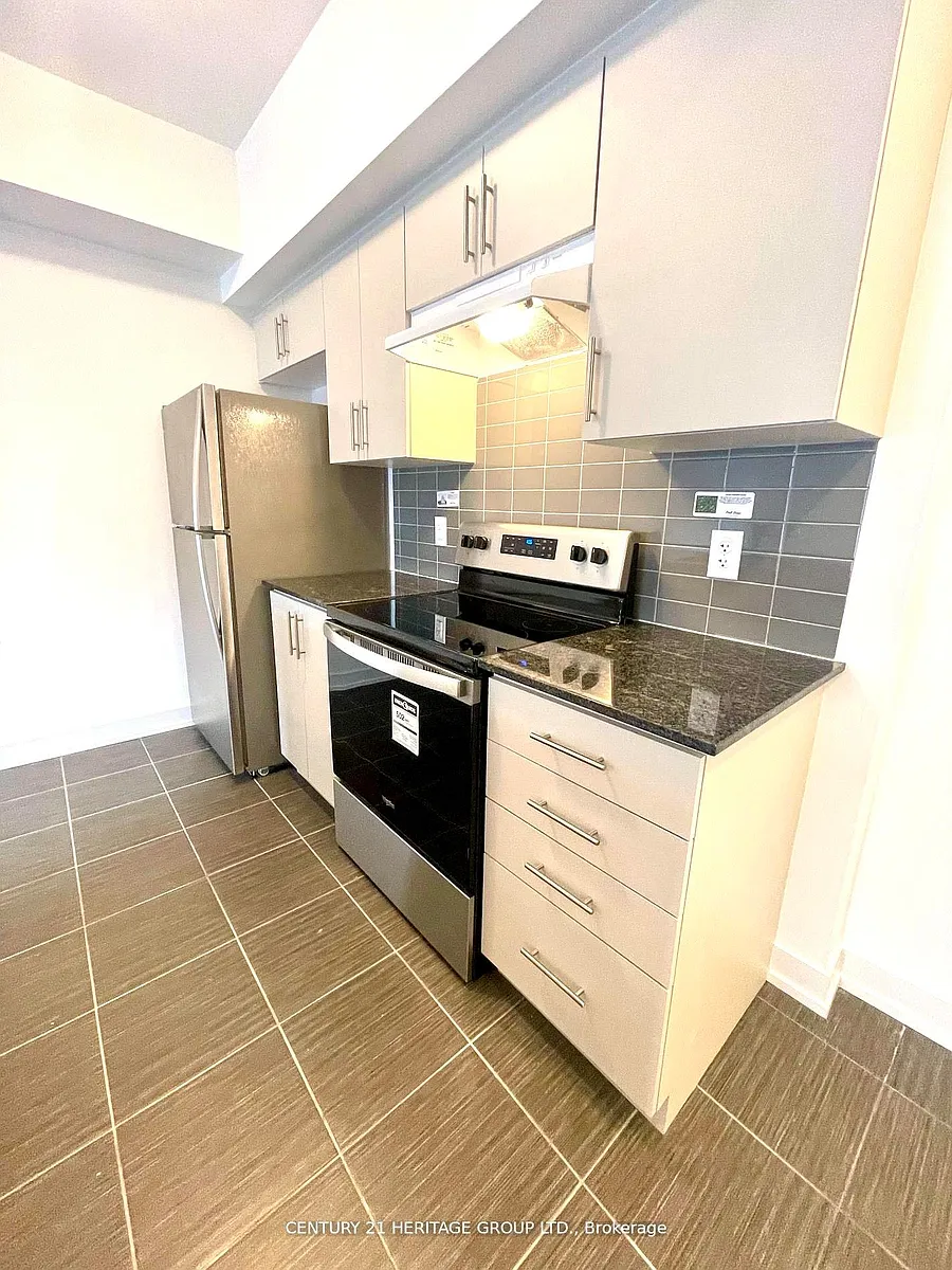 Building Photo - 4 Spice Way #113