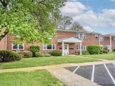 136 N Chestnut Street #14D, New Paltz, NY, 12561