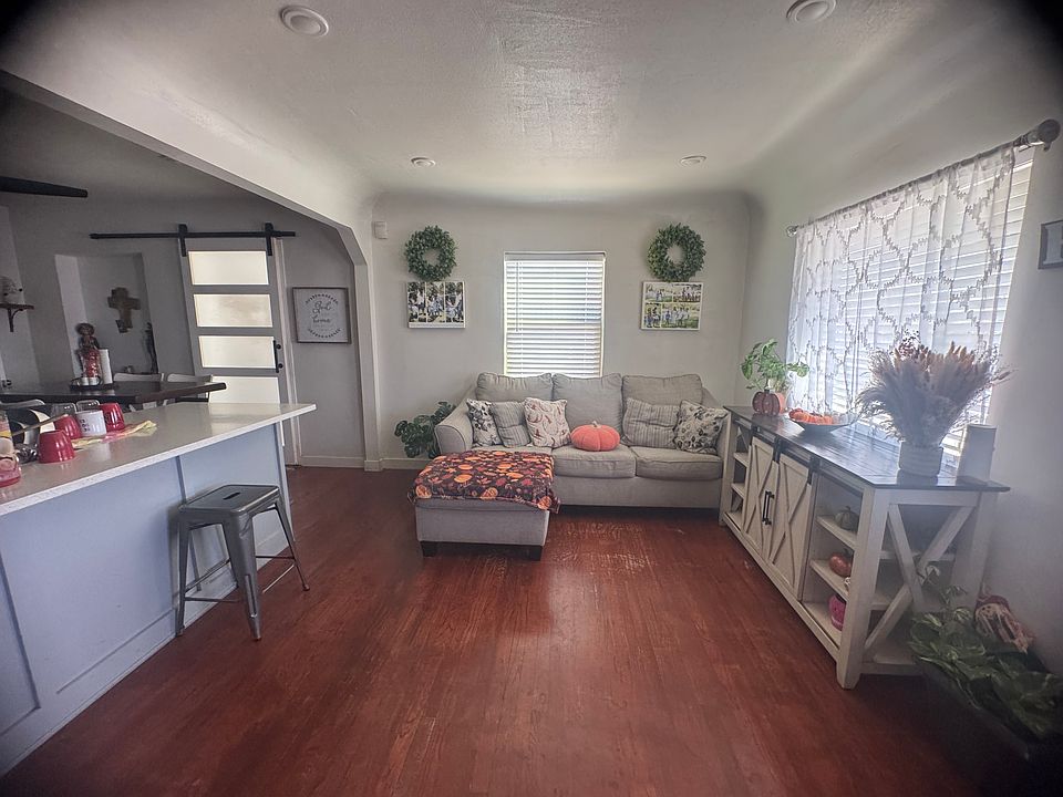 1st image of 307 Tulane Dr