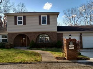 1207 S Park Dr, Huntington, WV 25701