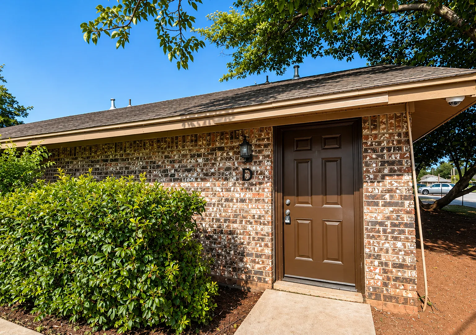 Updated And Fresh! One Bedroom, One Bathroom! — Photo 1