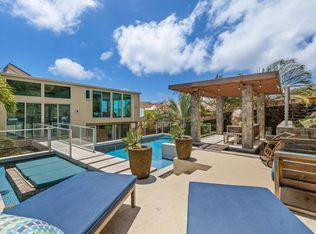 1090-1 Kahului St, Honolulu, HI 96825