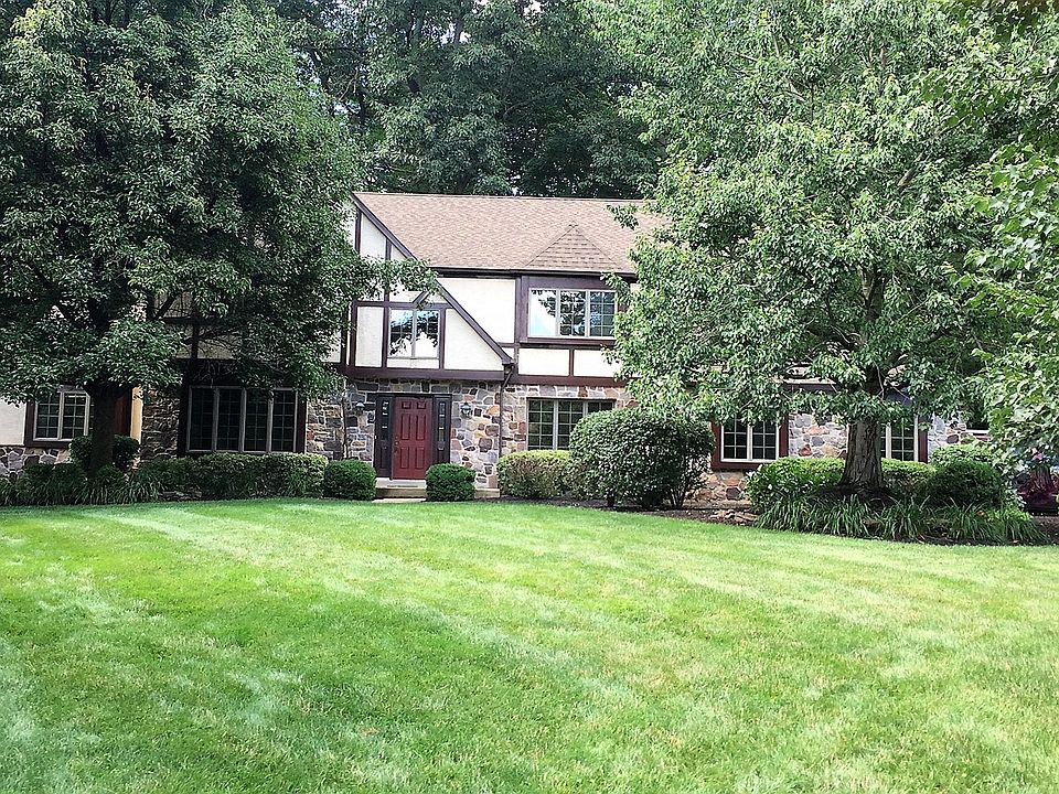 2nd image of 1763 Ashbourne Dr