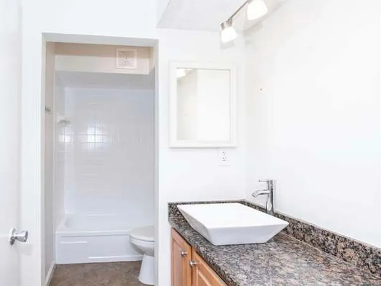 4355 Maryland Ave #330 — Photo 17