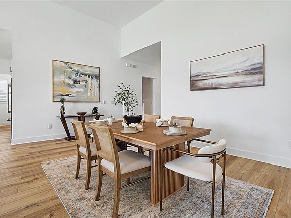 5th image of 316 Valletta Way