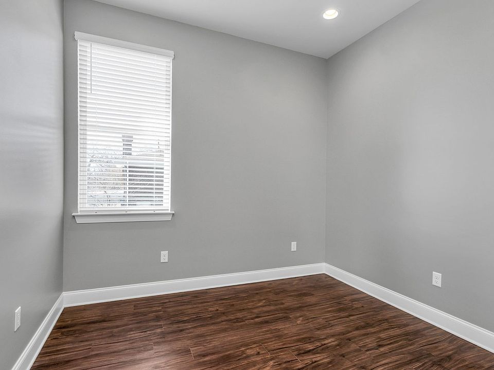 1st image of 2111 Bailey Ave #102