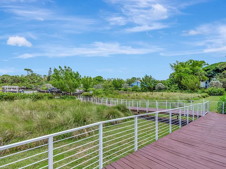 4695 SE Manatee Way — Photo 31